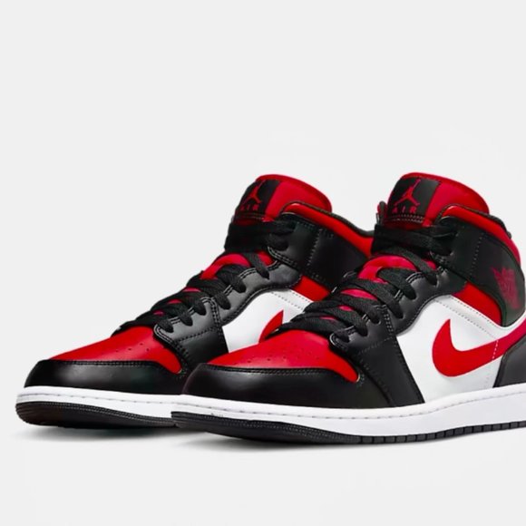 NIB Air Jordan 1 Mid White Black Red Bred Toe Men 554724-079 GS 554725-079